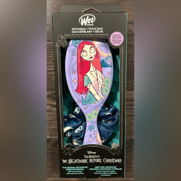 The nightmare before Christmas Detangle & style duo
NWT - Picture 1 of 2
